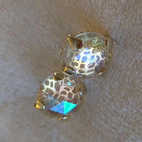 Kendra Scott Hillary Gold Studs in Iridescent Clear Statement Vintage HTF - Picture 16 of 17